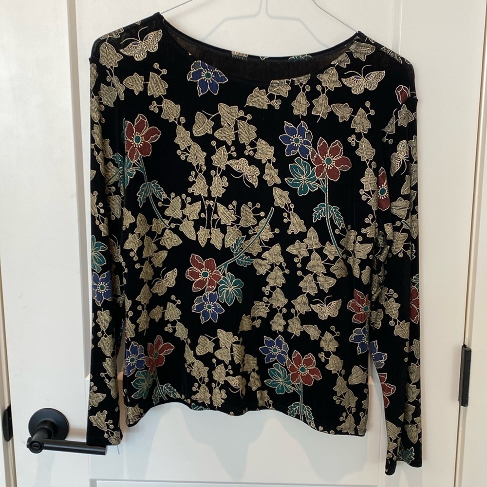 G Wheels Black Flowery‎ Blouse